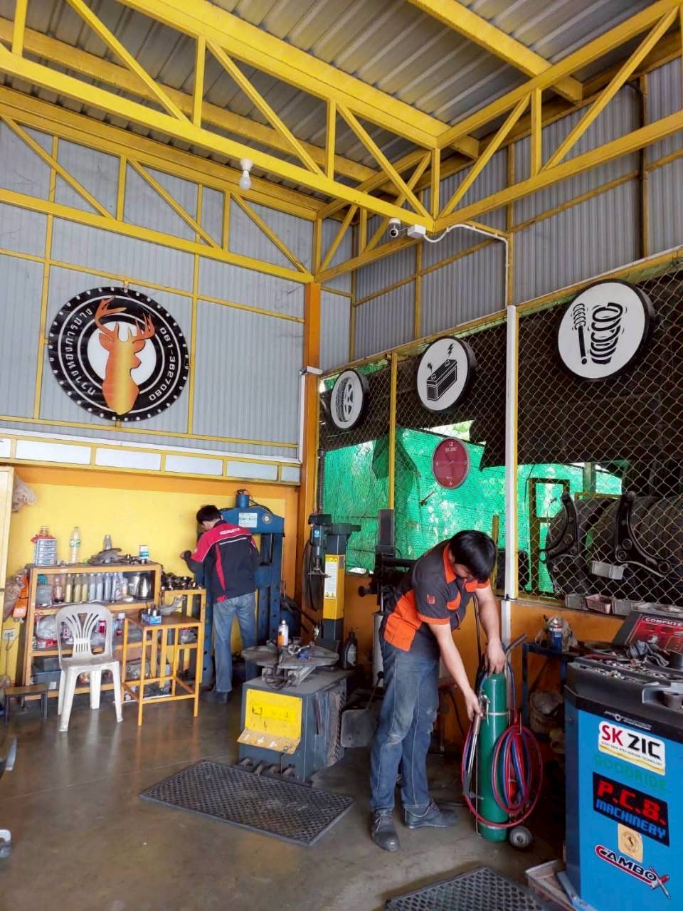 ดูแลรถลูกค้าทุกคันด้วยความใส่ใจ